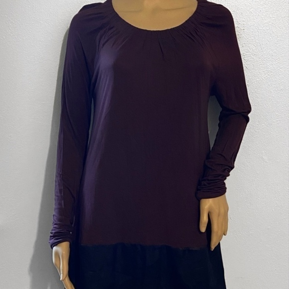 Simply Vera Wang tonic top size M